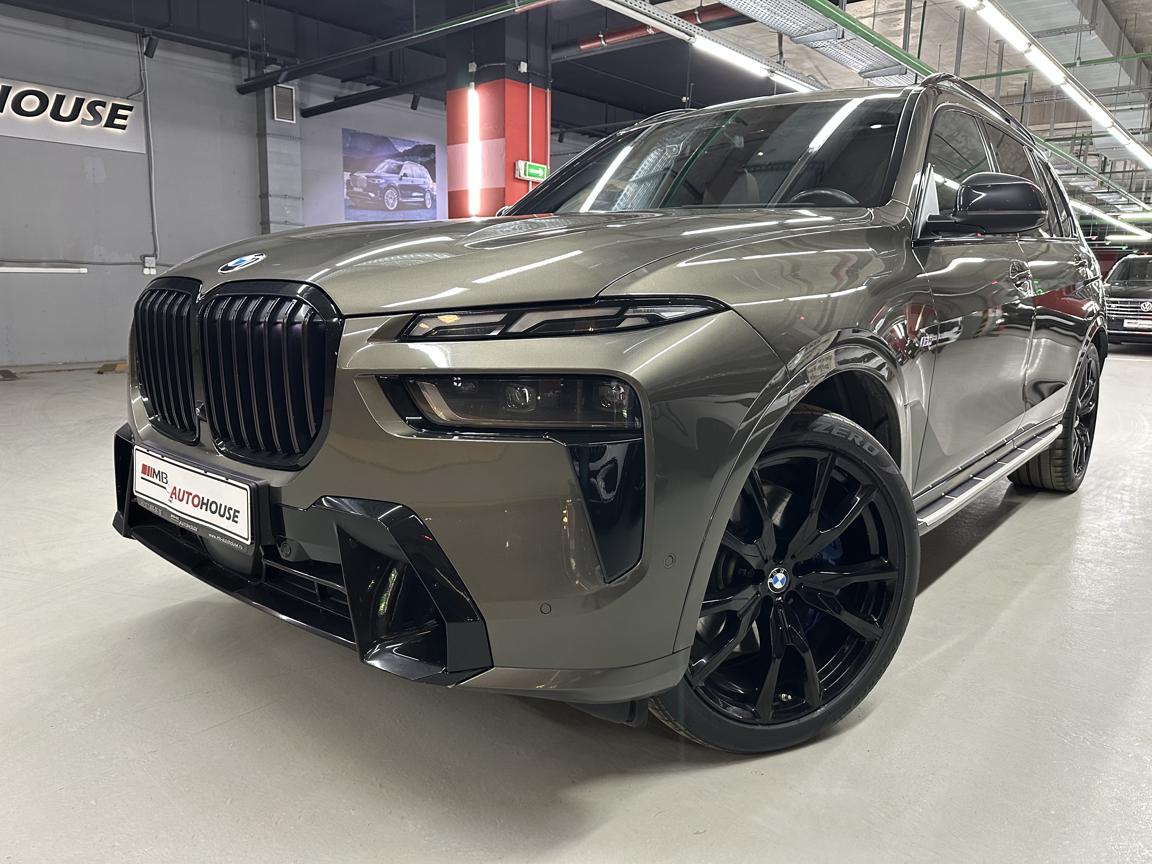 BMW X7 3.0 AT, 2023